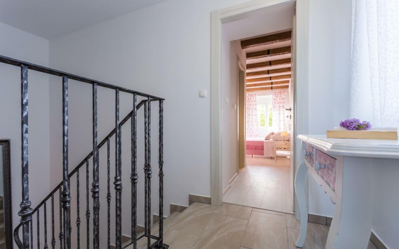 Milohnici Villa Mulberry מראה חיצוני תמונה
